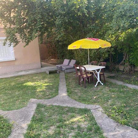 Spa Jardin Prive T3 Independant Dans Villa Morieres-les-Avignon Buitenkant foto